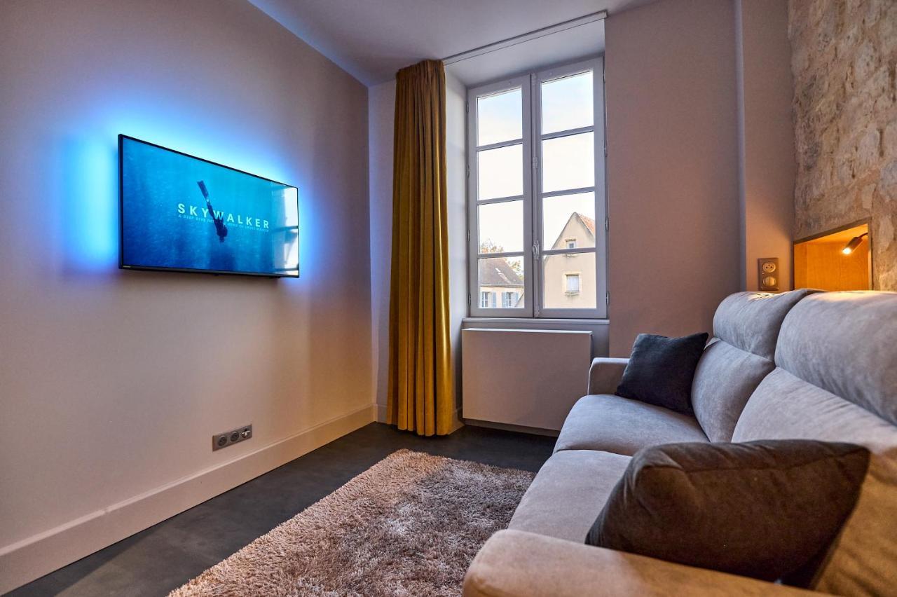 Appartement Montagnon - Les Suites Du Palais - Classe 4 Etoiles, Parking Prive, Vue Cathedrale, 3 Chambres, Primo C0Nciergerie Nevers Luaran gambar