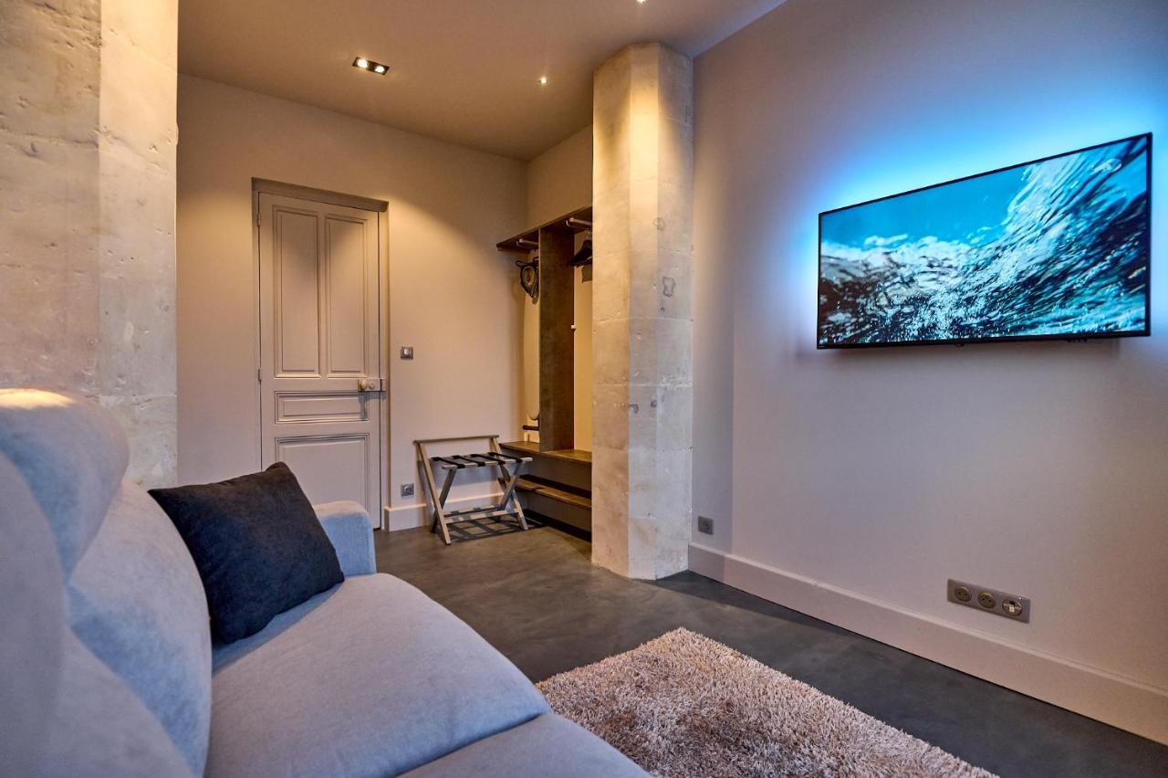 Appartement Montagnon - Les Suites Du Palais - Classe 4 Etoiles, Parking Prive, Vue Cathedrale, 3 Chambres, Primo C0Nciergerie Nevers Luaran gambar