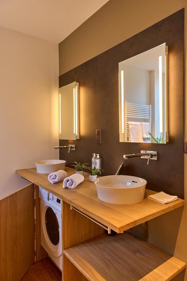 Appartement Montagnon - Les Suites Du Palais - Classe 4 Etoiles, Parking Prive, Vue Cathedrale, 3 Chambres, Primo C0Nciergerie Nevers Luaran gambar