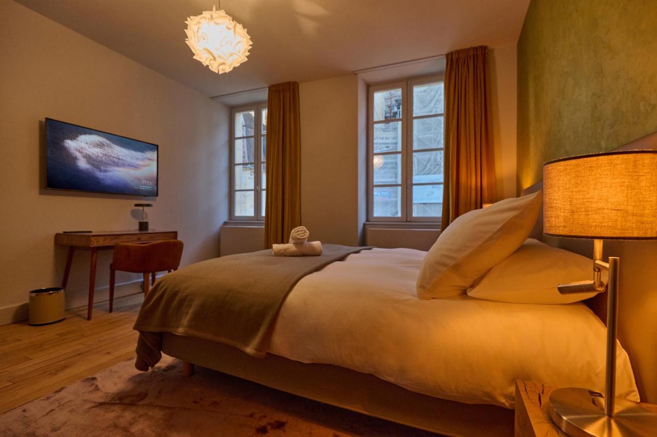 Appartement Montagnon - Les Suites Du Palais - Classe 4 Etoiles, Parking Prive, Vue Cathedrale, 3 Chambres, Primo C0Nciergerie Nevers Luaran gambar