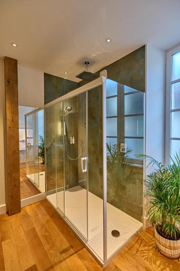 Appartement Montagnon - Les Suites Du Palais - Classe 4 Etoiles, Parking Prive, Vue Cathedrale, 3 Chambres, Primo C0Nciergerie Nevers Luaran gambar
