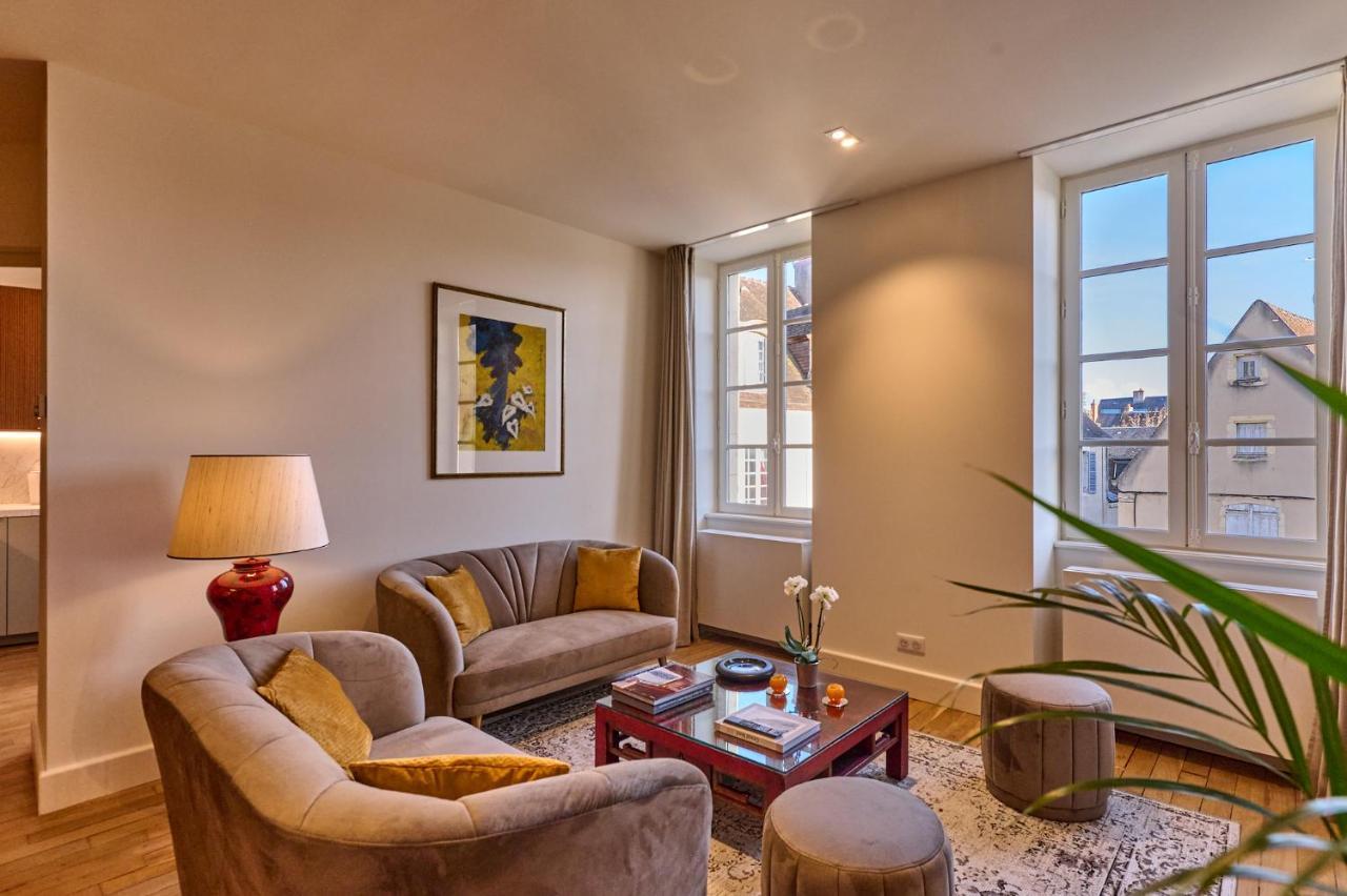 Appartement Montagnon - Les Suites Du Palais - Classe 4 Etoiles, Parking Prive, Vue Cathedrale, 3 Chambres, Primo C0Nciergerie Nevers Luaran gambar