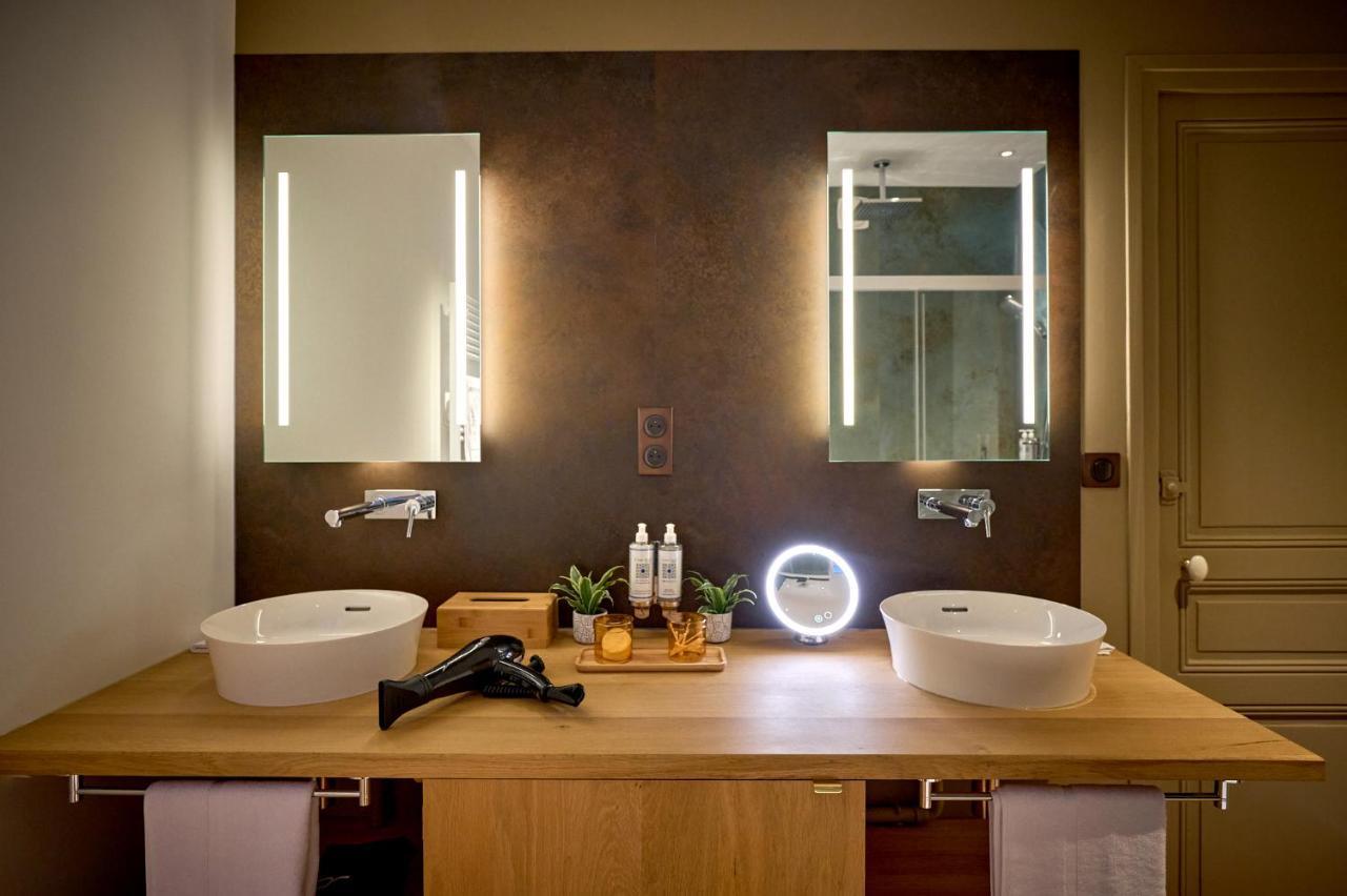 Appartement Montagnon - Les Suites Du Palais - Classe 4 Etoiles, Parking Prive, Vue Cathedrale, 3 Chambres, Primo C0Nciergerie Nevers Luaran gambar