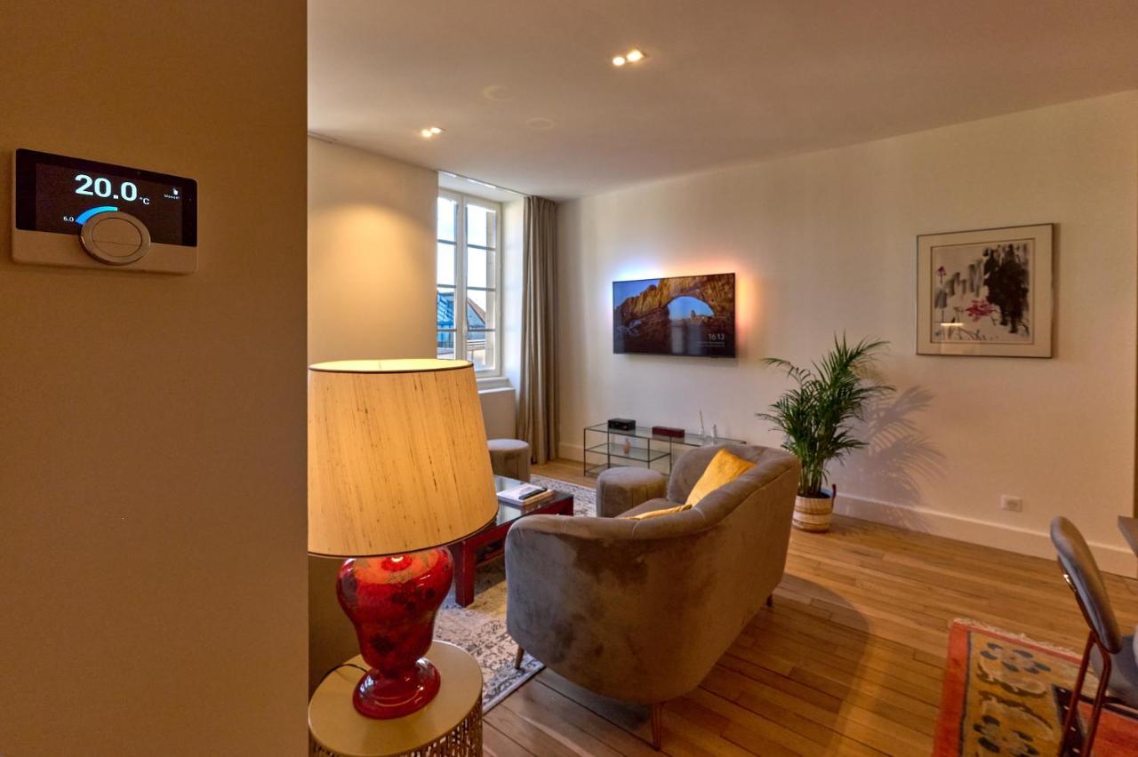 Appartement Montagnon - Les Suites Du Palais - Classe 4 Etoiles, Parking Prive, Vue Cathedrale, 3 Chambres, Primo C0Nciergerie Nevers Luaran gambar