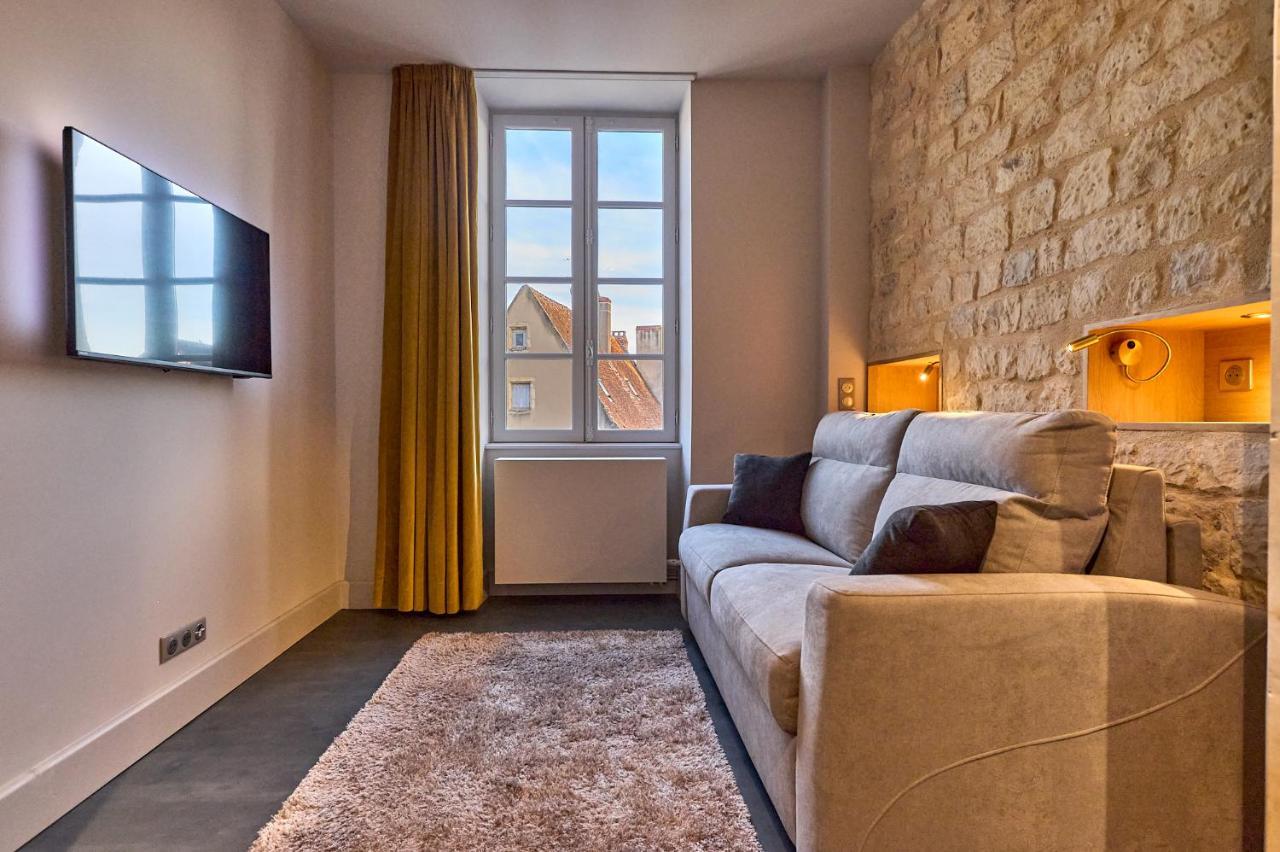 Appartement Montagnon - Les Suites Du Palais - Classe 4 Etoiles, Parking Prive, Vue Cathedrale, 3 Chambres, Primo C0Nciergerie Nevers Luaran gambar