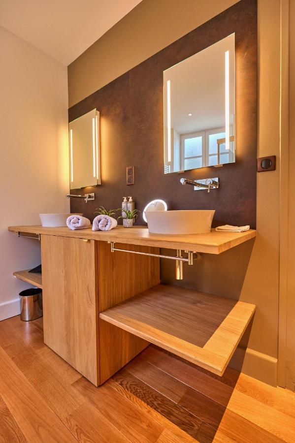 Appartement Montagnon - Les Suites Du Palais - Classe 4 Etoiles, Parking Prive, Vue Cathedrale, 3 Chambres, Primo C0Nciergerie Nevers Luaran gambar