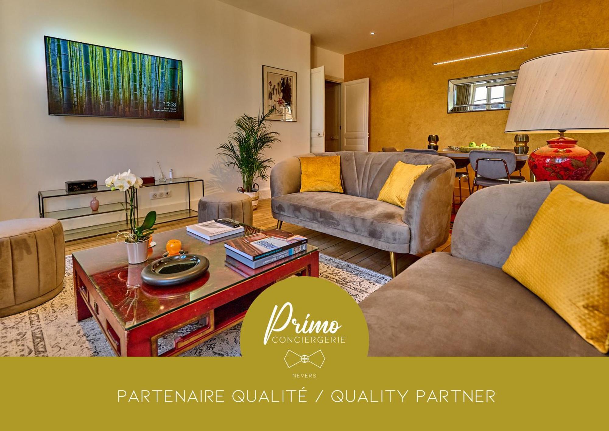 Appartement Montagnon - Les Suites Du Palais - Classe 4 Etoiles, Parking Prive, Vue Cathedrale, 3 Chambres, Primo C0Nciergerie Nevers Luaran gambar